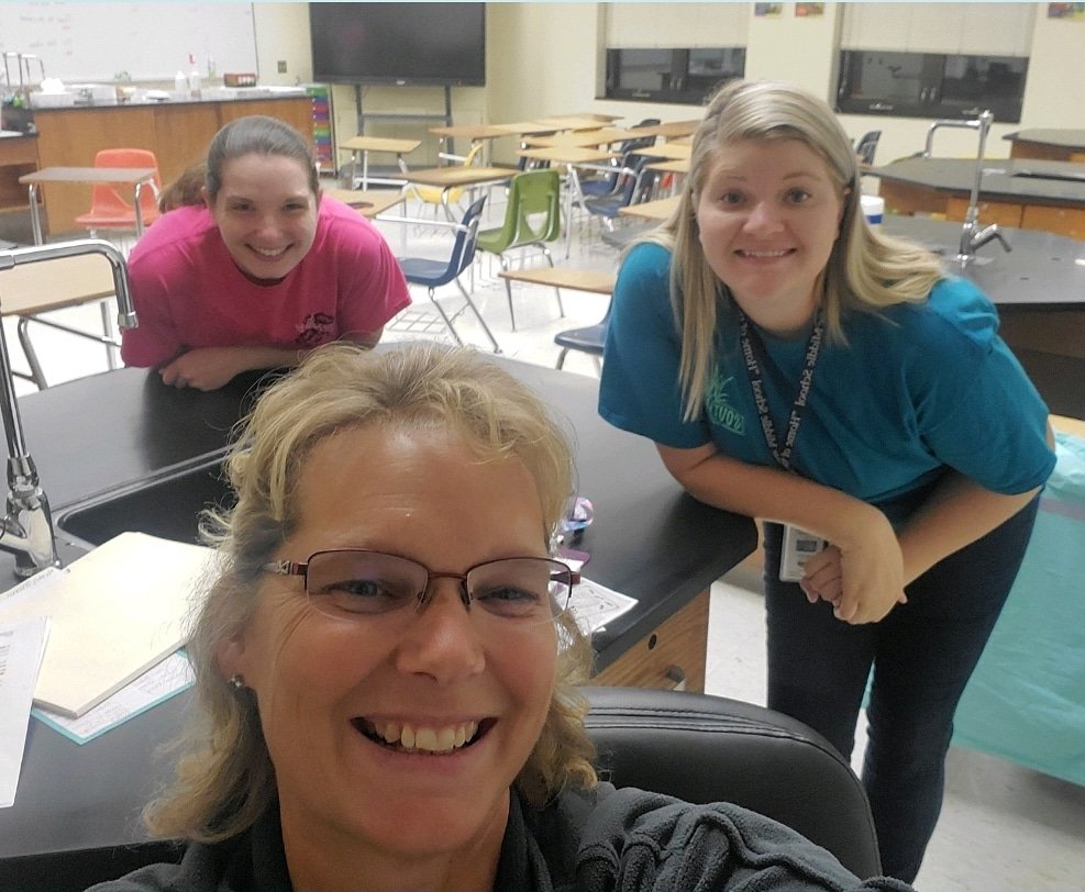 bleyesva's tweet photo. These 2 crack me up daily, from in person conversations to text messages this morning. I'm so happy I get to work with them!
#DMSPreHolidayChallenge 
@dcpsmoss https://t.co/cGgN3MM3X5