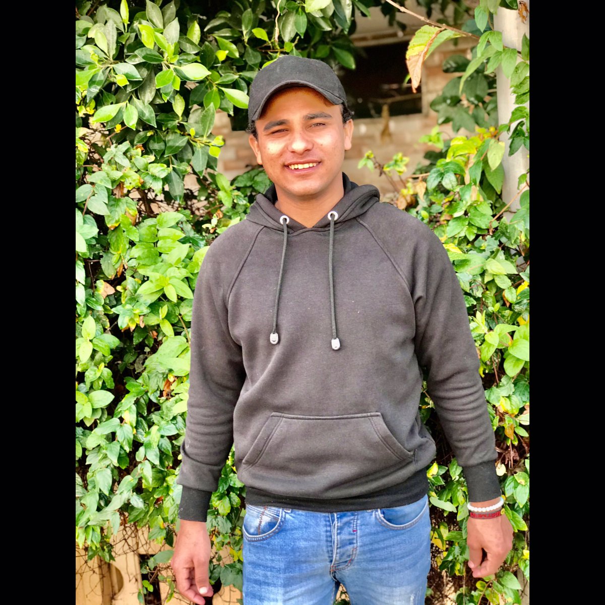 SYe7ya's tweet photo. 👿وسع يلا البابا جاء👿 https://t.co/Mpj5NVg7NK