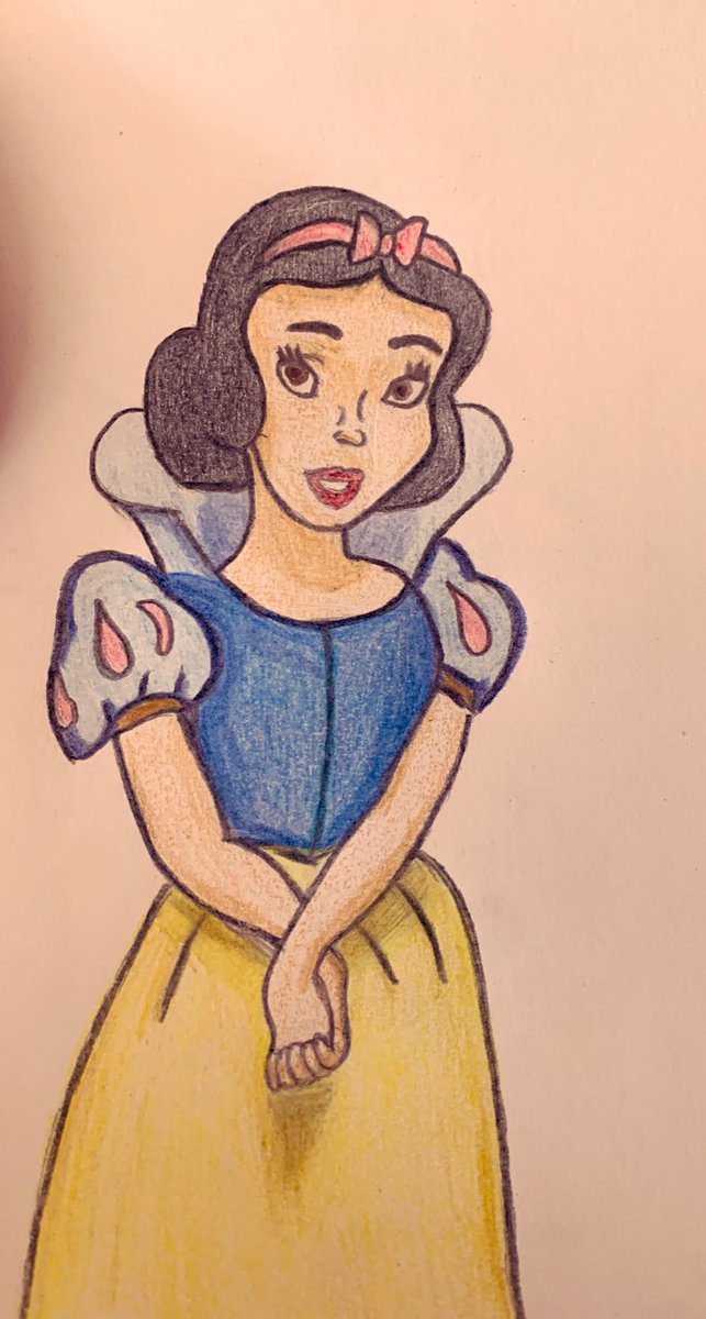 lifeofTLee's tweet photo. Recognizable? #draw #drawing #sketch #ArtistOnTwitter #disney #princess #SnowWhite #colour https://t.co/k5Ds2AaQFf