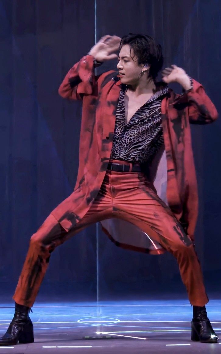 Jungkook        Minho          THIGHSa thread,,,