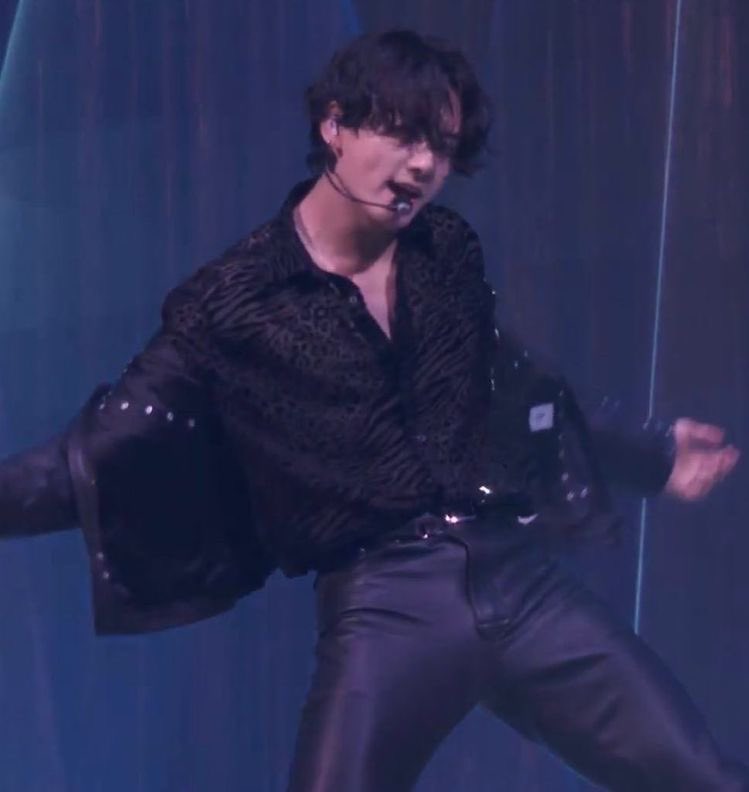 Jungkook        Minho          THIGHSa thread,,,