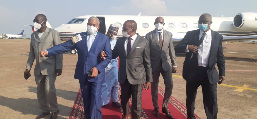 Baraka_Msd's tweet photo. Une passation pour une Guinée apaisée et décrispée. https://t.co/XSEk1PvjcR