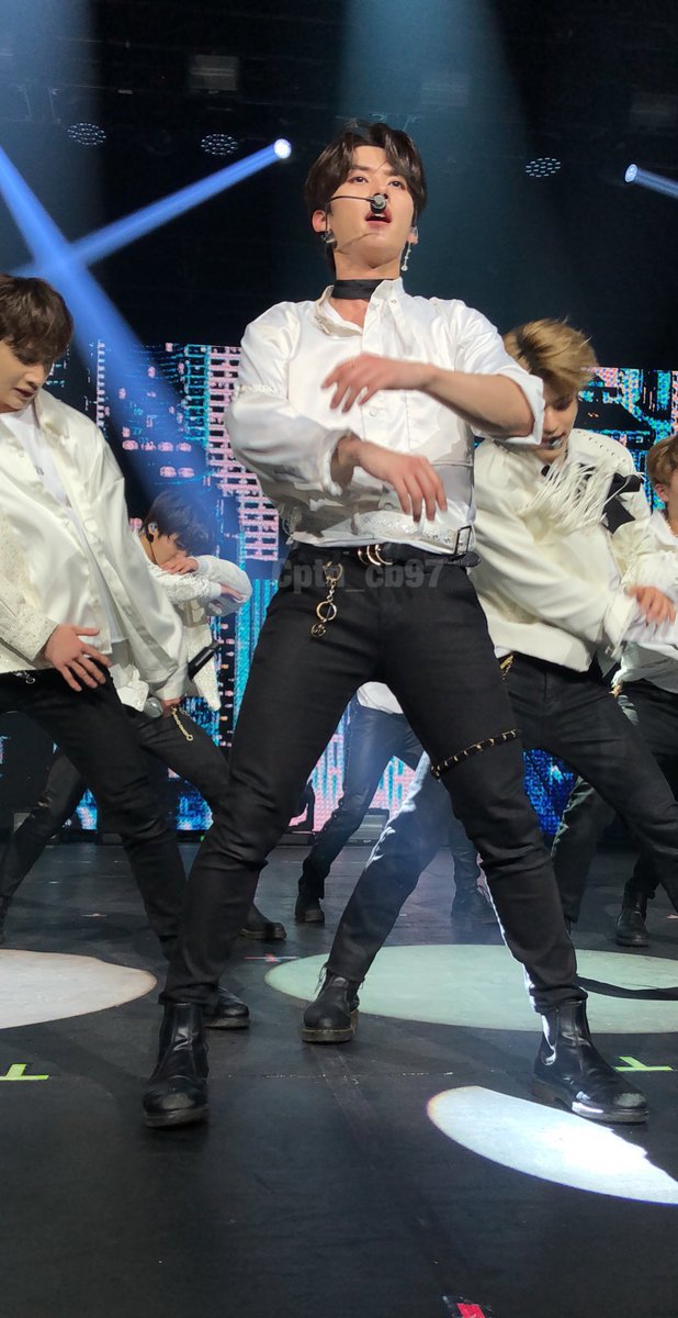 Jungkook        Minho          THIGHSa thread,,,