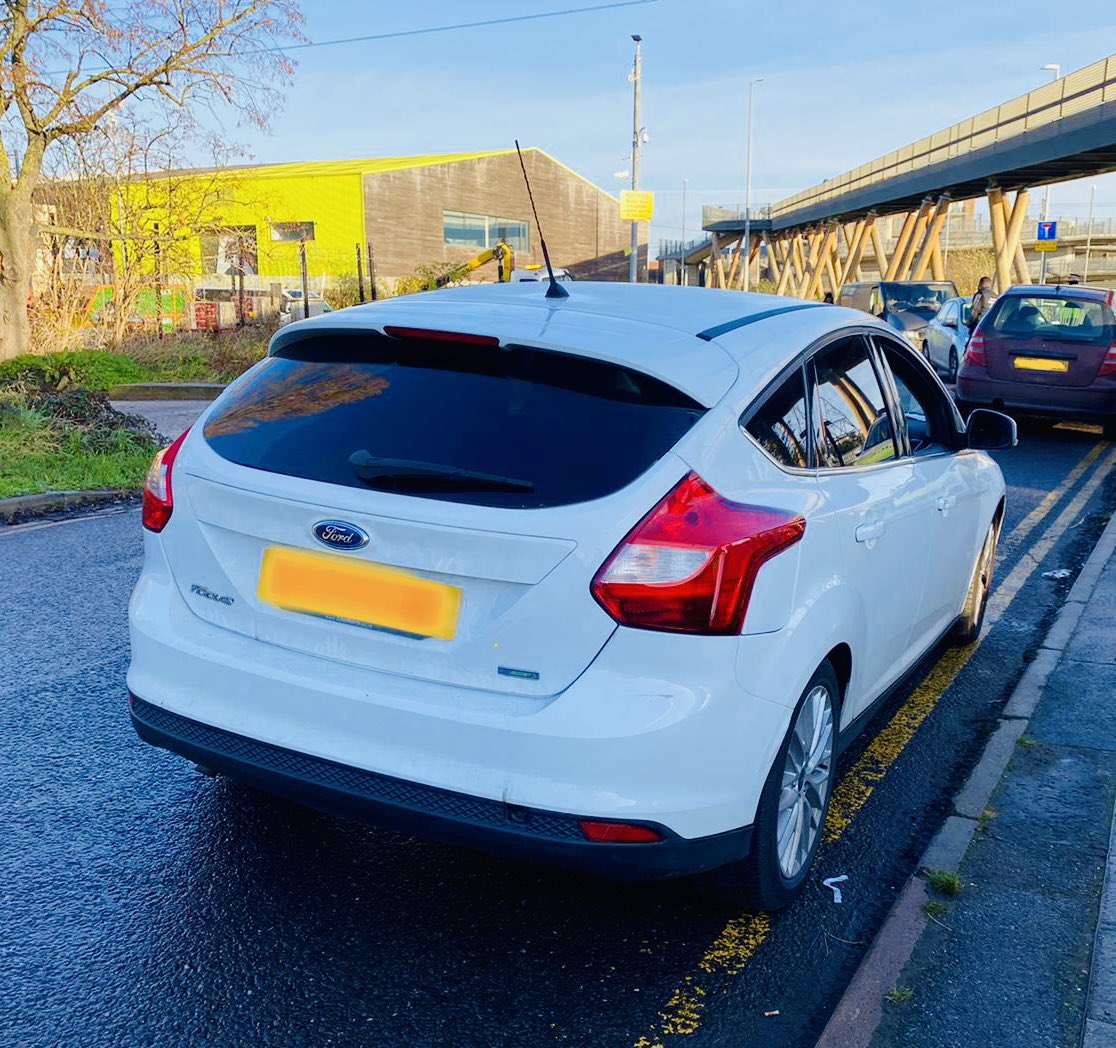 MPSHavering's tweet image. Good results for #OpCubo today with 109 vehicles stopped. 20 people searched, 10 tickets issued  for speeding &amp;amp; no insurance. Drugs were found and 3 vehicles were seized! #stthavering @MPSRTPC @MPSSpecials