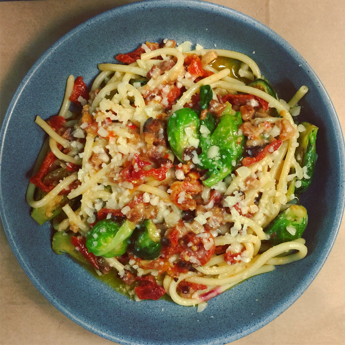 ❄️ Sonoma is OPEN tonight! ❄️ 
.
.
Grab a bowl of cheesy bucatini pasta with brussels sprouts, pancetta, and spicy chilis and warm up from your toes to your nose 🌶 
.
Our indoor dining room is open, or order pickup or delivery online at sonomadc.com
.
