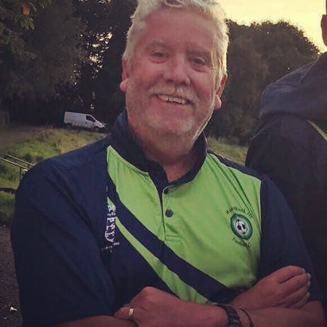 #MossBankJFC hope you are celebrating with a glass of red🍷 <a href="/GaryGsr/">Gary Russell</a> Gary 💚💙 on your birthday as well 💚💙 that’s for you ❤️