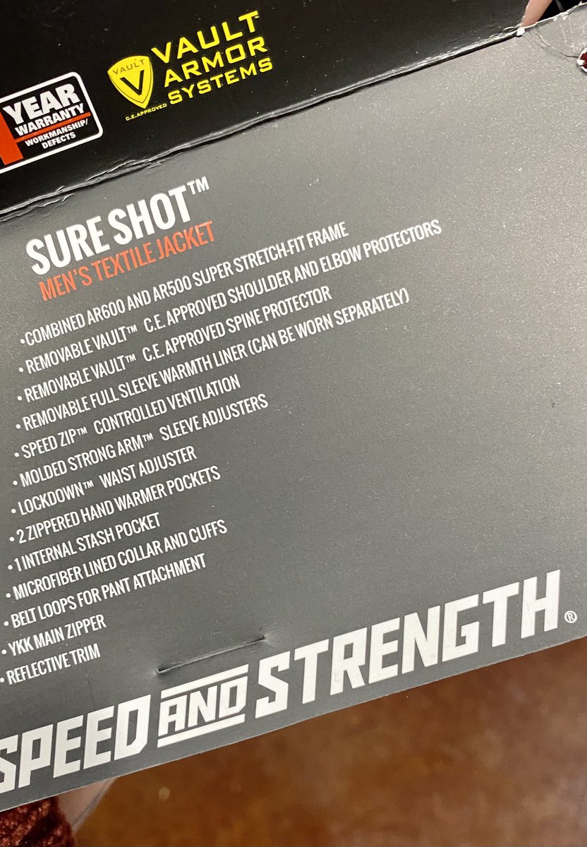 GrapevinePS's tweet image. The SS “Sure Shot” jacket is one of many that we have in stock and don’t forget your helmet to match! Stay warm, stay safe and look fly! #grapevinepowersports #safetyfirst #winter #christmasiscoming #jacketseason #helmetlovers #wednesday