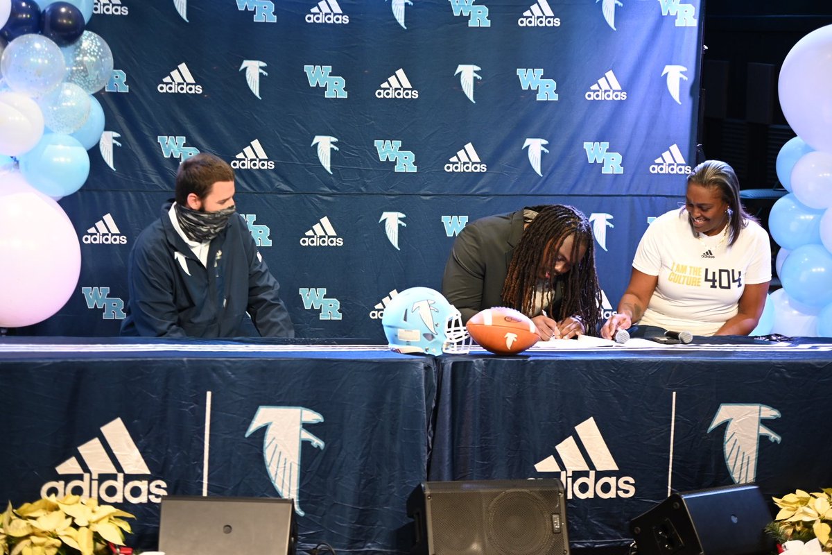 Joshpberg's tweet photo. More pictures from @Zeekbiggers signing today. The lineman is going to play at Georgia Tech, but Coach Kraft warned the Salisbury Hornets in the audience they also should be prepared to face him in February. @mikelondonpost3 https://t.co/IOS6yarzdO