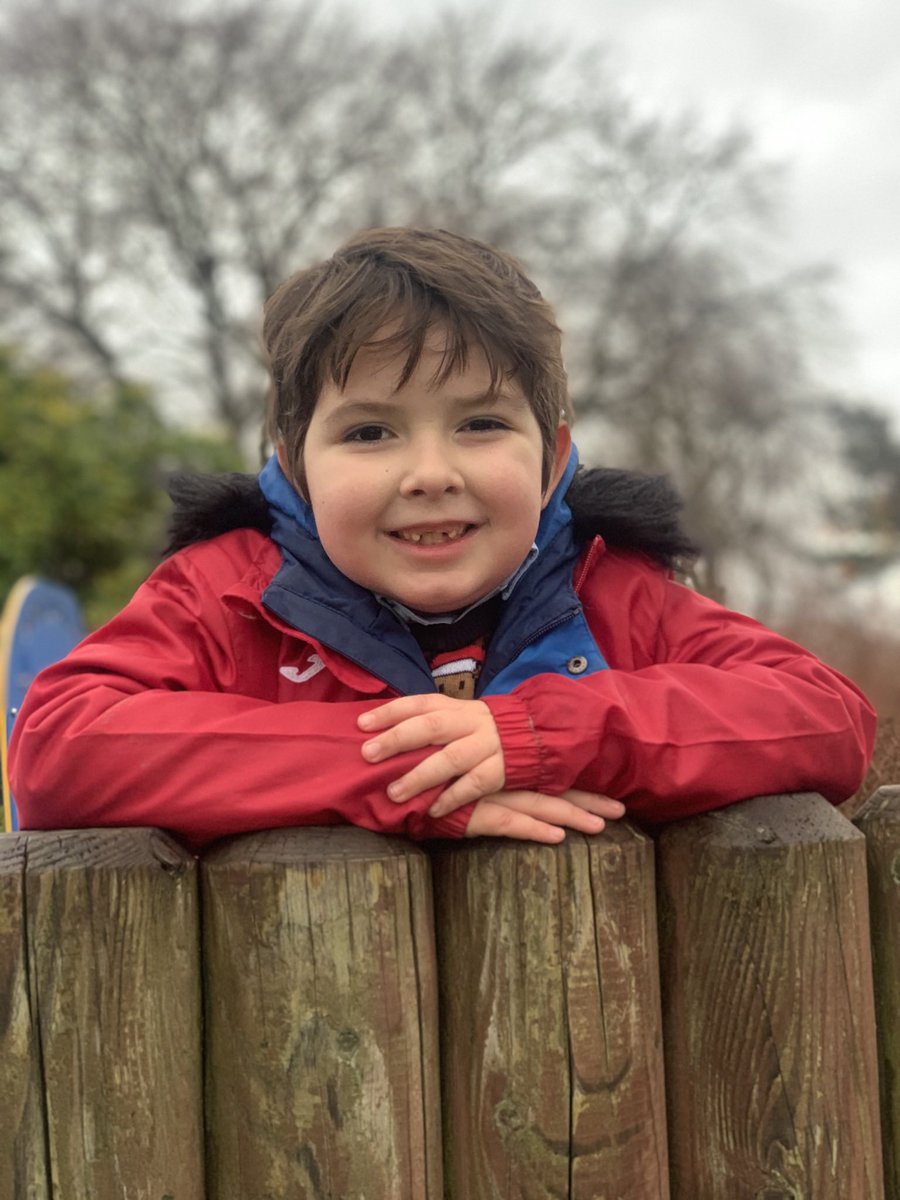 RossElaineross's tweet photo. This morning I had a great #OutdoorLearning session with another class of #Resilient children from @StCharlesGla. We only need to look at their smiles to remind us why we do what we do. Weโre so lucky to have great spaces like the #BotanicGardens on our doorstep. #LocalSpaces https://t.co/2UZRSYgqzH