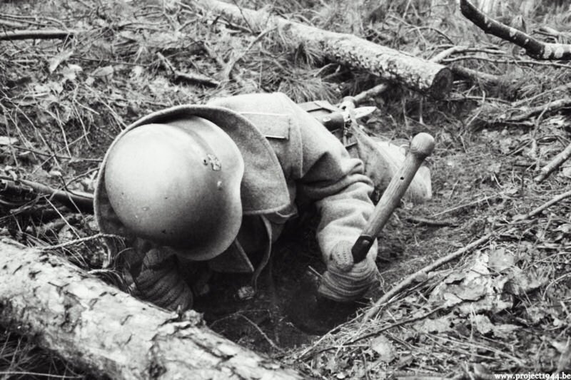 Back to 916 & excellent arty fire of 107/108th Field Artillery Btls, aided by good OPs, kept the Volksgrenadiere pinned to the river in front of I/L coys. Rudder’s men had held their positions vs a superior foe, yet he was aware of the vulnerability of the situation. 19)