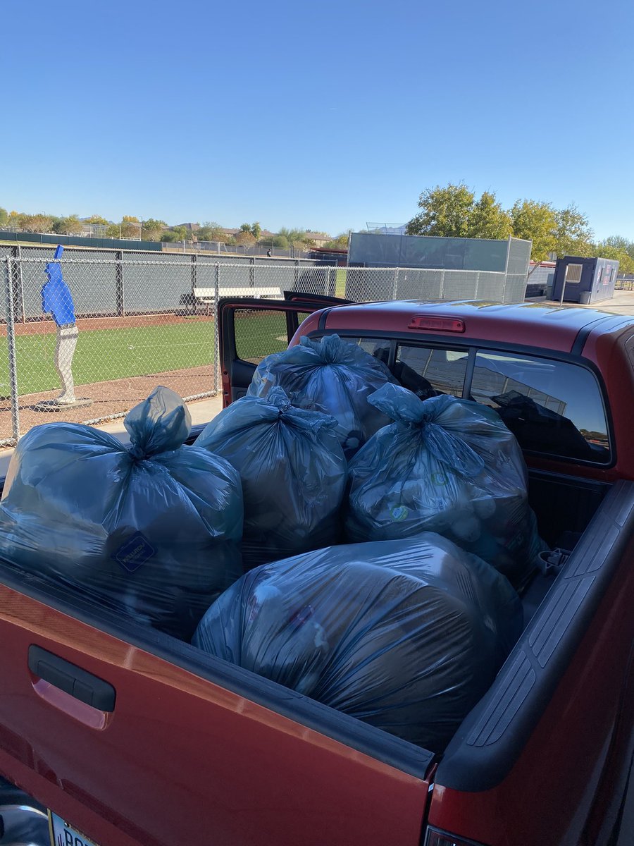 CoachTip21's tweet image. I have to hand it to #PumaNation, you guys stepped up big time. In less than one week, @PerryPumas07 donated 2️⃣1️⃣6️⃣ stuffed animals for the @Team_Emery bear drive. Well done @PerryBaseball07 &amp;amp; @NhsPerry!
#PumaBall 
#RepPerry