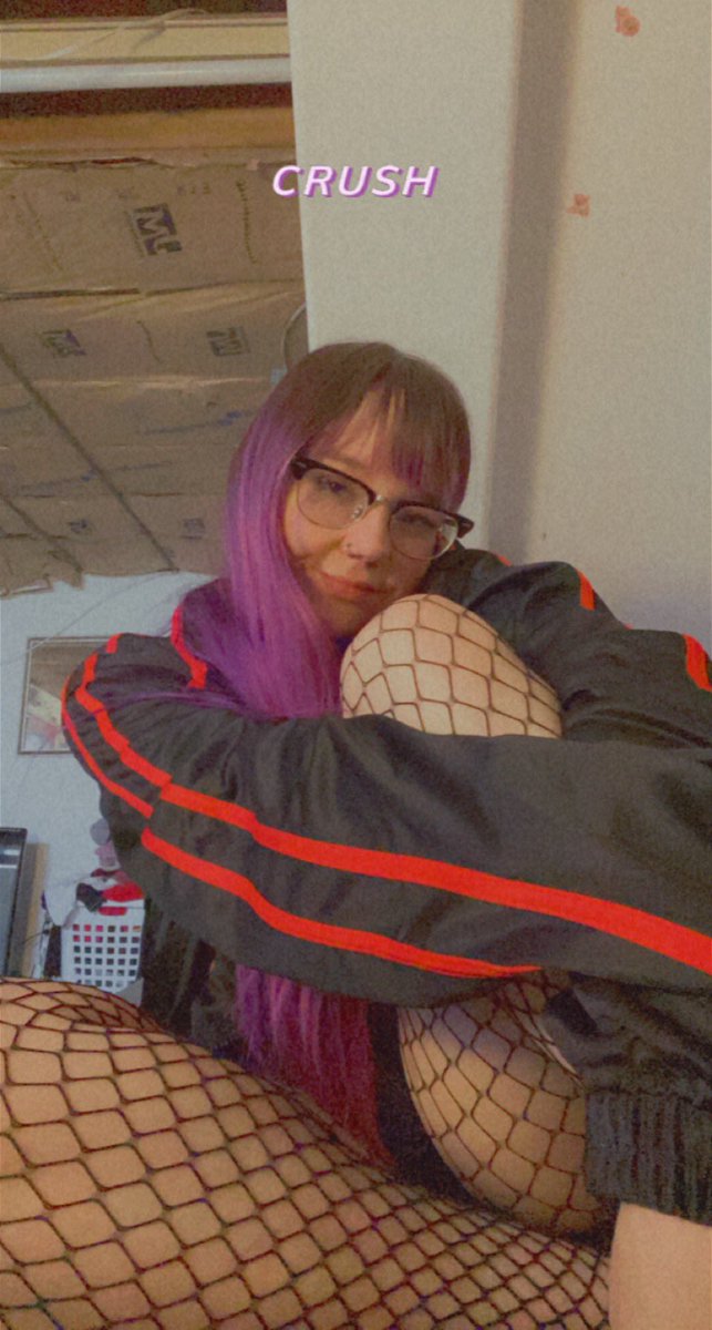 kittycaittt's tweet photo. helppp i over drafted and now i’m -$45 :( help pls look at my menu for content and prices!!!!!! #sellingnudes #buyingnudes #nudes #sext #sex #horny #teen #help https://t.co/ghgQId2MPh