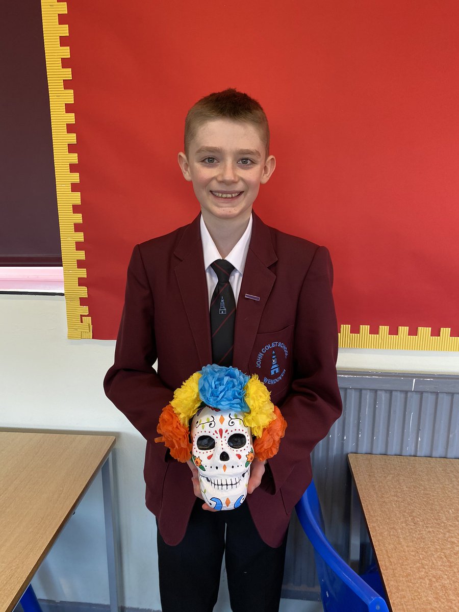 jcshousechamp's tweet photo. Look at this simply AMAZING effort! Sadly this wasn’t entered into our sugar skull competition but I had to post this photo to recognise the work that was put into this. SO impressed! https://t.co/Ir5fVBqBJ1