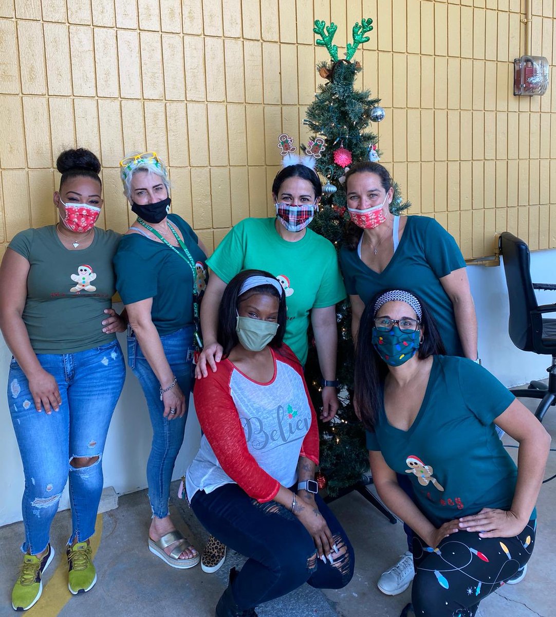 cpe_prek's tweet photo. Spreading Holiday Cheer 🎁🎄🎅🏻⛄️ #holidays2020 #prekfamily @CoralParkElemS @JocelynNerey @annettev30 @anayleen_r @ColebrookEyez https://t.co/YMyHMIzyHw
