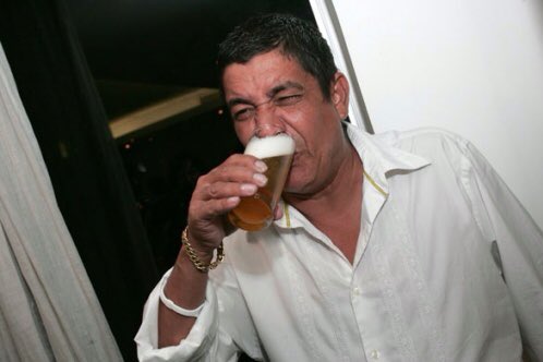 lelleko_'s tweet photo. Primeira vez tomando cerveja // hoje em dia https://t.co/s5qWMmqre3