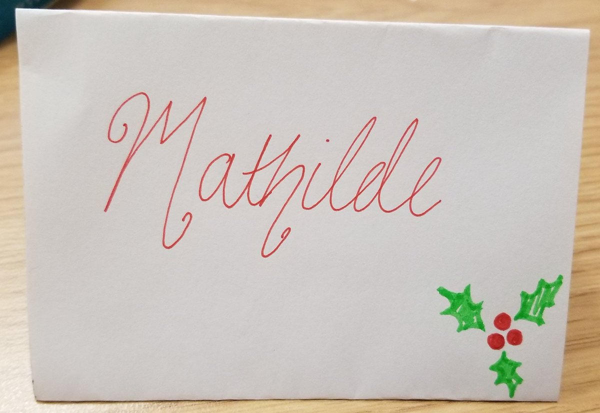 A sweet note and a chocolate box from one of my intern, saying thank you for the help!! 2020 is not all that bad, feel good thanks to her and all the other people and students I am working with 🍀☺