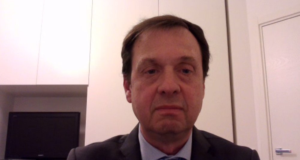 Cor_Com's tweet photo. #telco4italy, il #5G per la ripresa economica. Riccardo Mascolo (@EricssonItalia): "Negli anni a venire lo standard di comunicazione mobile diventerà una leva di crescita dell'economia. Impegnati in Germania in #Factory56, fabbrica smart 5G in ambito automotive" @GR_Mascolo https://t.co/LDXygPvl5e