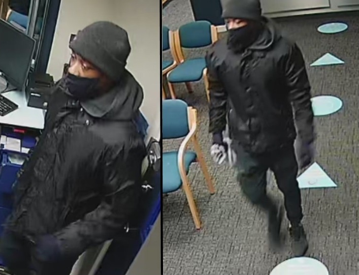StaffsPolice's tweet photo. #APPEAL: Detectives are appealing for information over a robbery using a knife at the TUI Travel Agents store on Bore Street, Lichfield at about 4pm yesterday (Tuesday 15 December).

READ MORE: https://t.co/AOSoGjxl19 https://t.co/HZKxDqWF0q