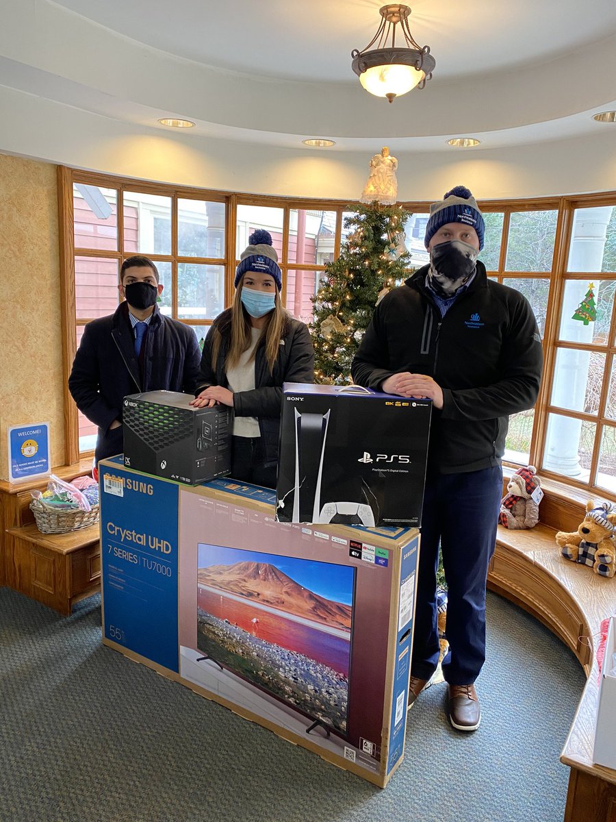 Humbled to be able to be a member of the team at <a href="/NortheasternIns/">Northeastern Insurance</a> that gives back to our community. Thankful to be able go in @RMHC to hear how they have continued to provide for families during COVID and really putting the meaning into “The House That Love Built” for 38 years.