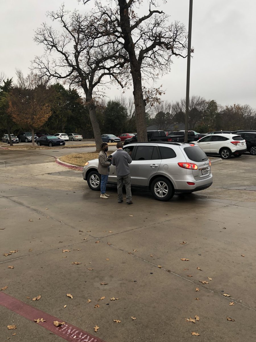 Thank you to the amazing volunteers that helped out with our iPad distribution yesterday! Ms. Casablanca, Ms. Rocha, and Mr. Tiggeman ROCK! <a href="/TiggMr/">MrTiggDigitalLearning</a> And thank you to our AWESOME TECHS! @ihs_tigertechs  Here's Ms. Mac &amp; Mr. Tiggeman working to get those iPads to students!