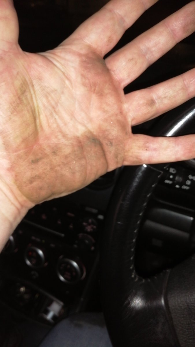 BigCodsy's tweet photo. Fucking face planted coming out of work, took a shortcut in the dark and didnt see a step, down like a sack a spuds in front of all the traffic on the glenshane road, hopefully it was too dark to see me properly #timberrrrr #redner https://t.co/vT6NI52TAv