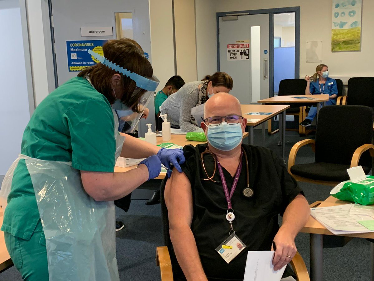 C-19 vaccination this afternoon. Simple, painless (so far) and i'm getting better signal on my Garmin <a href="/w_magowan/">Wendy Magowan</a> <a href="/millarwilson/">audrey harris</a> @EmergencyMedNI <a href="/EMedSligo/">Emergency Dept Sligo University Hospital</a> <a href="/drdavyg/">Davy Green</a> #antrimED