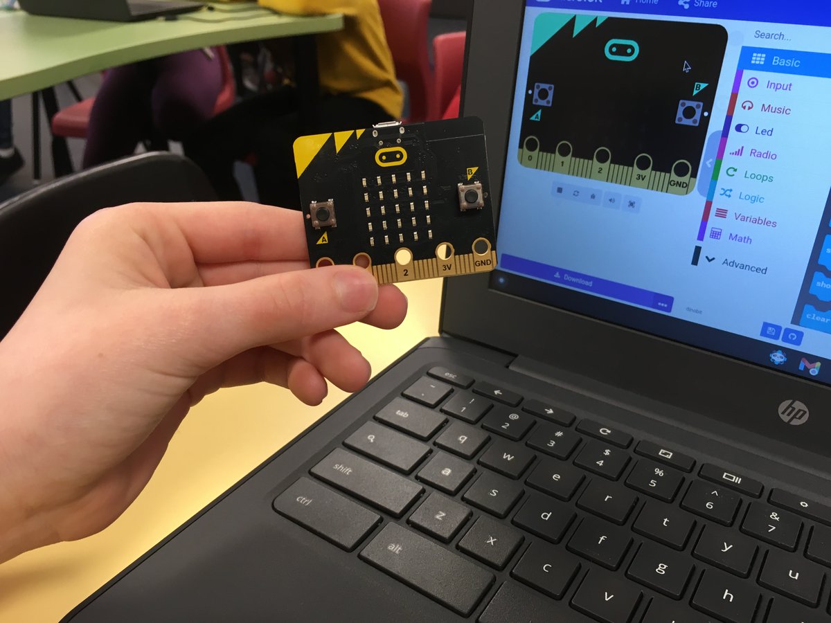 GanderElem's tweet photo. Mr. Barron from Brilliant Labs visited GE today and did a wonderful coding session with our Grade 6 students using microbits.  Mr. Barron also delivered our 3D printer for our LLC.  Thank you Brilliant Labs!! @brilliant_labs    @NLESDCA https://t.co/h48pdCzweA
