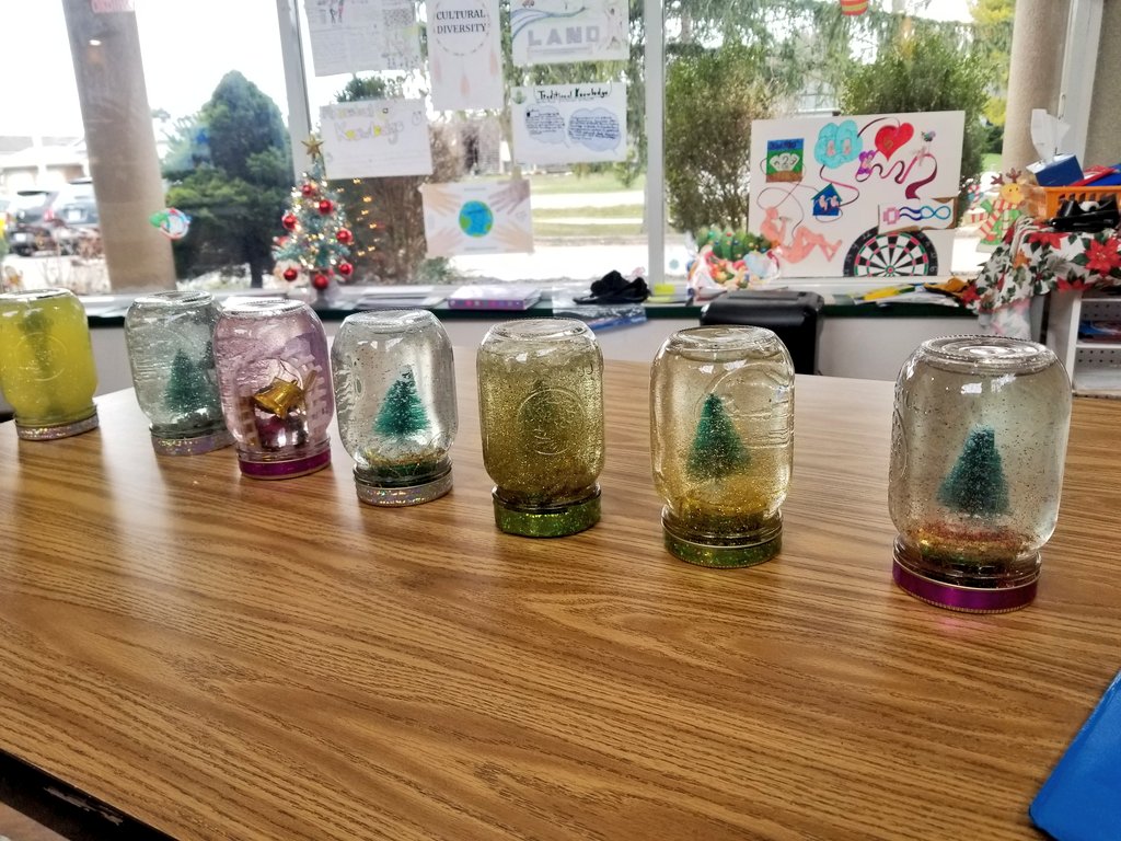 mrtmarr's tweet photo. Our Courage to Soar program voted on one DIY holiday idea and we created it today. Thanks for the great idea, Danny! It was a lot of fun and a huge thanks to Ms. Dianna for teaching us how to do it! https://t.co/7UZVdaey3d