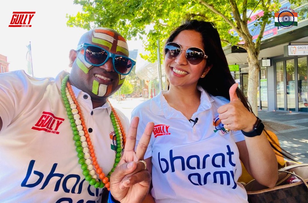 thebharatarmy's tweet photo. #AUSvIND : Our Bharat Army Family in Adelaide are all set for the 1st Test in their new #GullyLiveFast Test Jerseyโs.
๐๐พ Order your Jersey now from https://t.co/Nu14wfAPGK and wear your colours with pride!
#BharatArmy #BAFamily #TeamIndia #KLR #COTI ๐ฎ๐ณ https://t.co/JzgXE7OLhG
