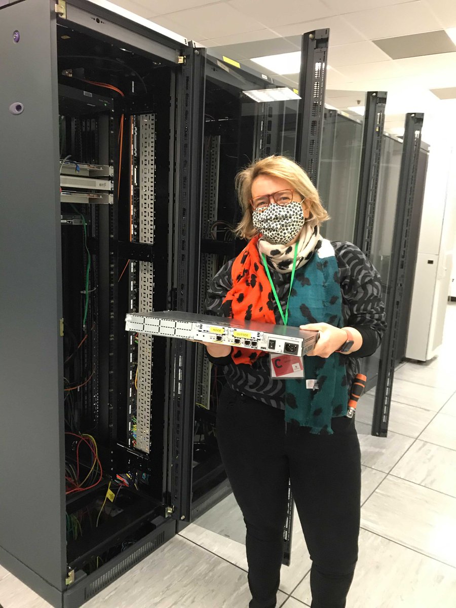 Today the Financial Times became cloud only after 3 years of extensive work by FT technology teams to exit our data centres. @caitoriordan our CPIO helped remove some of the last bits of kit this morning. Amazing work from everyone.