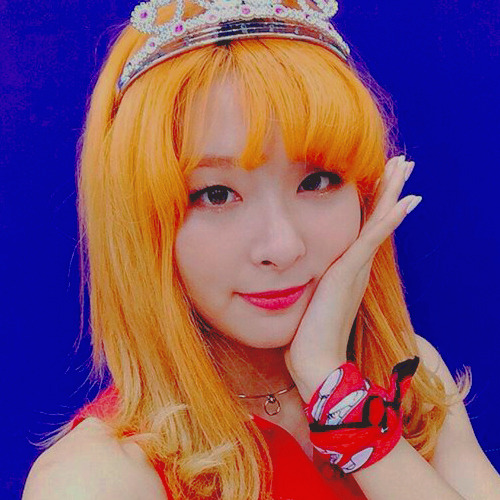 officialunev's tweet photo. 🎧 .  𓂅  𝗹une   𝘃 ₊  ᥱᥣoᥙrs : (𝒑.)  lαч-l��st,, #ArrivalOfEvergleam ⋆ #TeamBBC - @EVERGLEAMTW 

[#KYLIÉN]: Aquí Kylién reportándose para venir a recomendar una de mis canciones favoritas de esta semana. ¿Qué esperan para ir hacer stream de este temazo? 🥰 https://t.co/6JZHP9GRaF