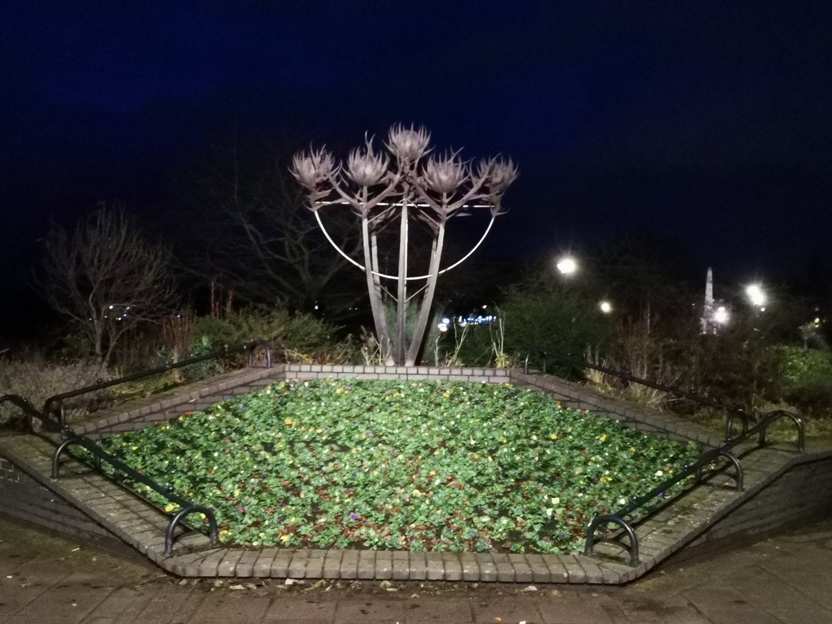 PKCPlaceDev's tweet image. Delighted the lighting works connecting Rose Terrace to Tay Street through North Inch are completed allowing users longer access to the path network and in addition highlighting sculptures and memorials along the route.