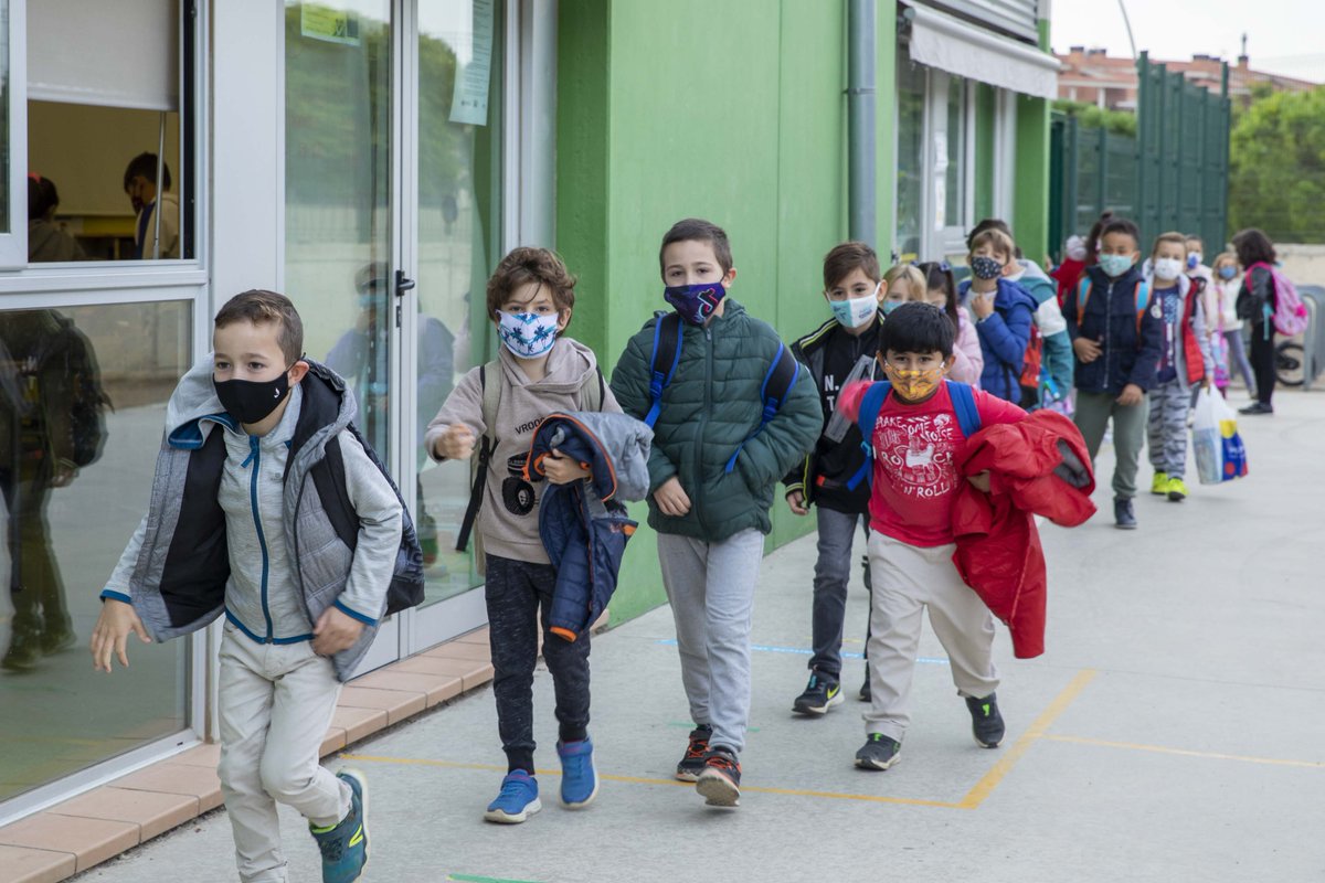 📢 El curs es reprendrà dilluns 11 de gener, enlloc del dia 8, com a mesura preventiva

🧪 Durant el mes de gener, es farà un cribratge a tots els professionals de l’àmbit educatiu, mitjançant l’automostra

📝 Tota la informació al comunicat 👇
🔗 govern.cat/salapremsa/not…