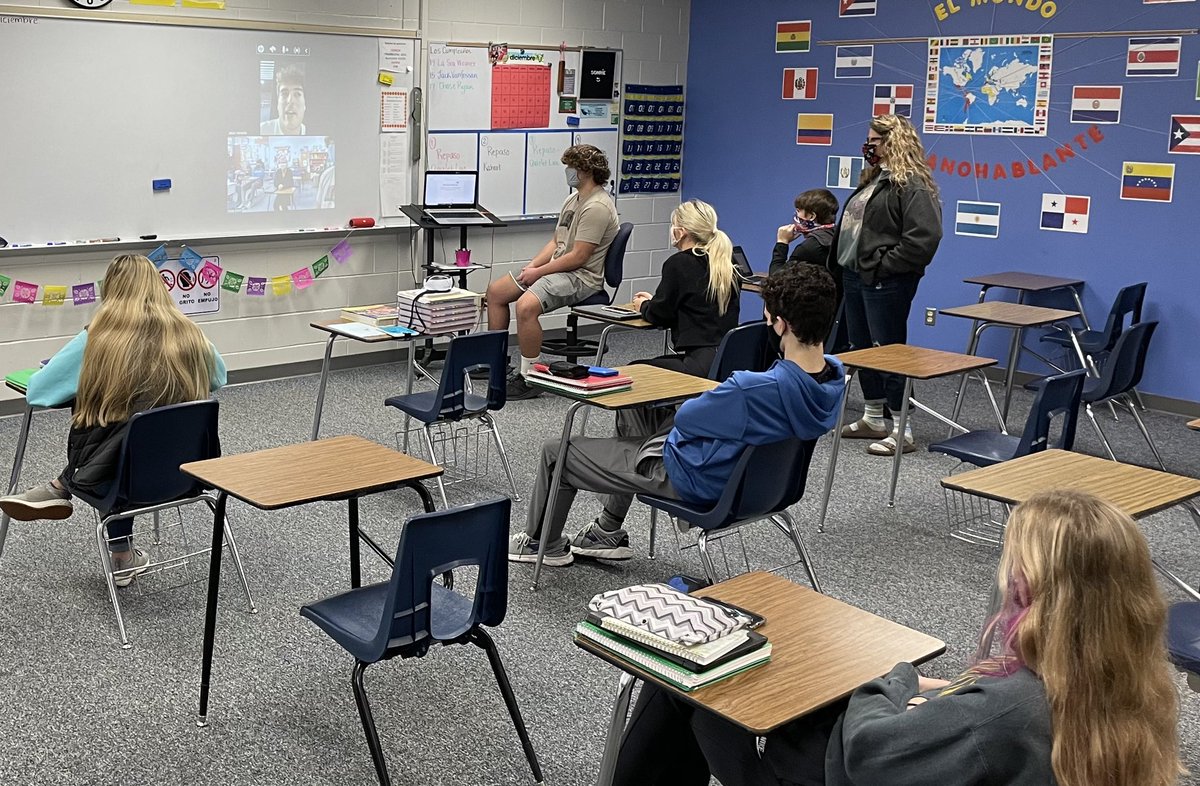 UHS Spanish & Ms. Knott’s Homeroom tweet media