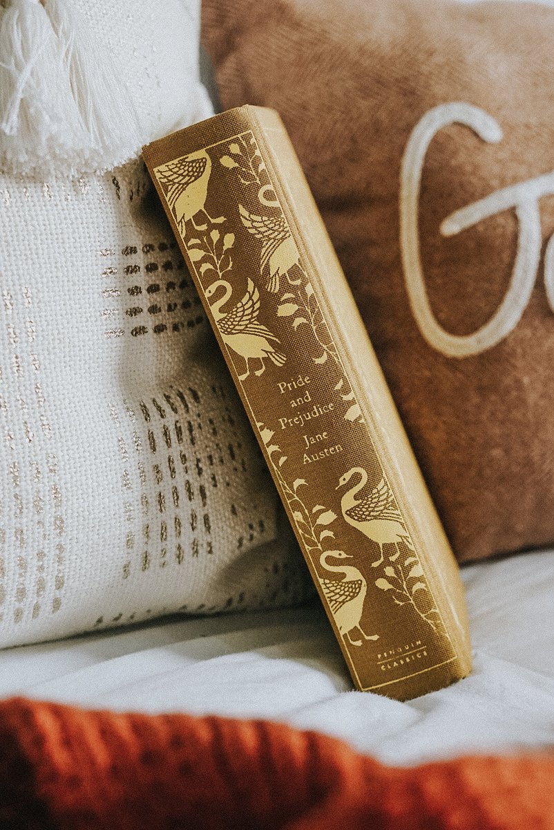 Storiarts's tweet photo. Happy Birthday to author Jane Austen! 📖  We are so proud to carry some of her most famous books on our products! Shop our entire Jane Austen Collection now!

https://t.co/5kv0BgJ8Q1

#CommitToLit #JaneAusten https://t.co/s24IxWtqNI