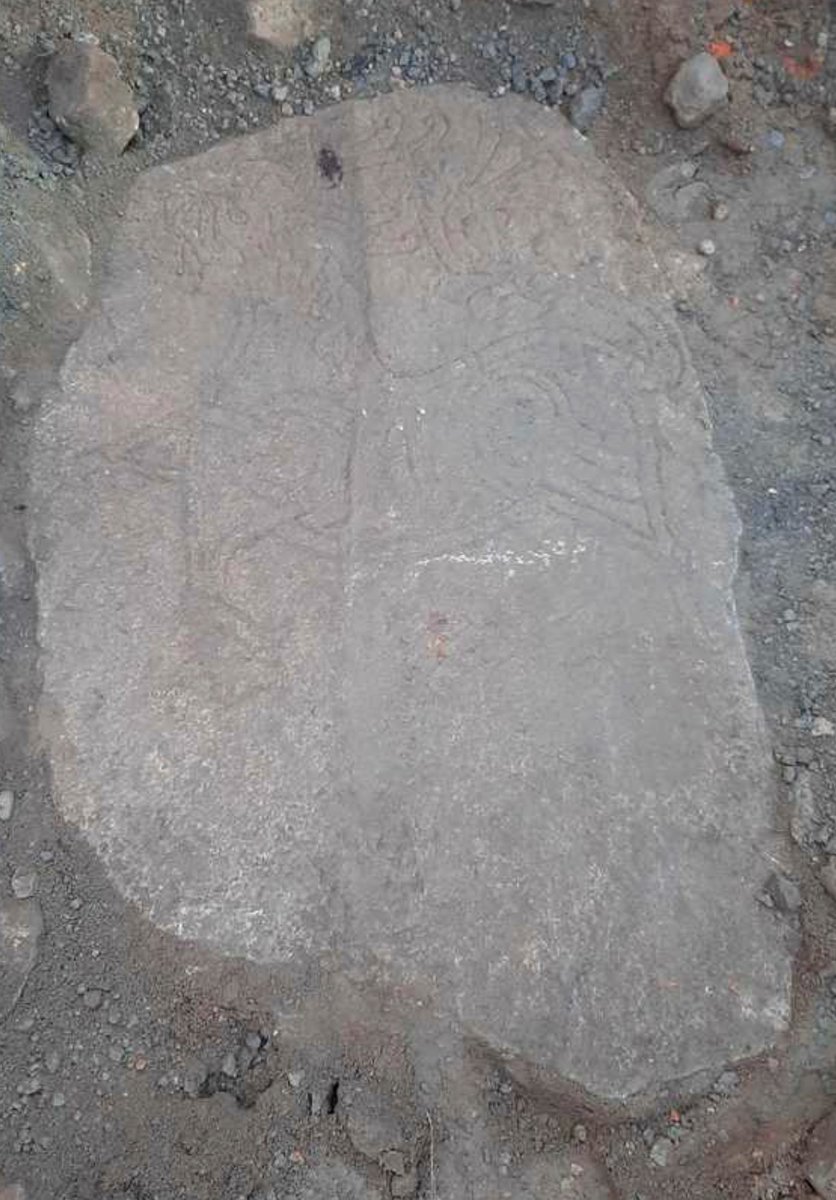 Here's a better picture of the sensational find of the lost image stone of the #Fenrir wolf that was a part of the famous #VikingAge  #Hunnestadsmonumentet in Skåne, Sweden!