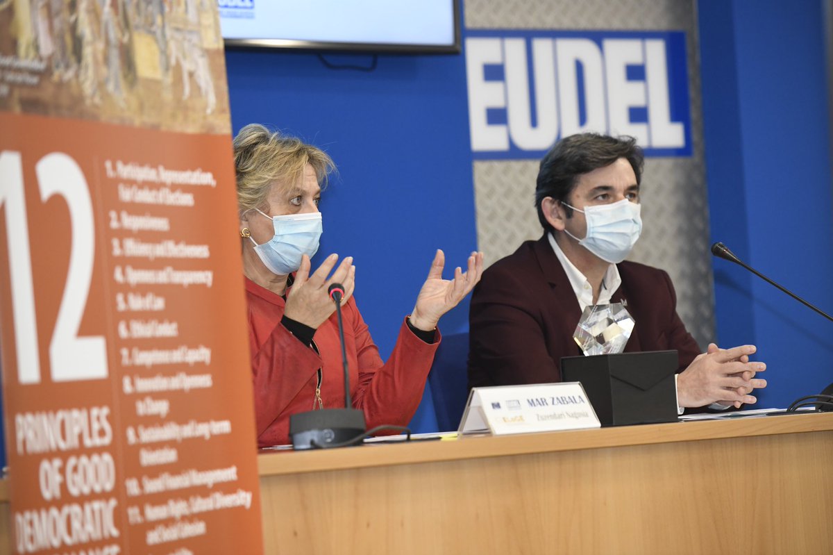 EUDEL_eus's tweet photo. #ELoGE 2020 Ceremonia de entrega

#ERMUA #IRUN #LAUDIO Ayuntamientos reconocidos con el Sello Europeo de #Excelencia en Gobernanza @coe 

ℹ️+📹 https://t.co/YMQWVhRLLn
📸 https://t.co/bNpdjPOXq7

#Berango #Elgoibar #Erandio
👏👏ZORIONAK a los seis. Todos ganadores! !🏅🏅🏅🏅🏅🏅 https://t.co/7Jg9vsNAf3