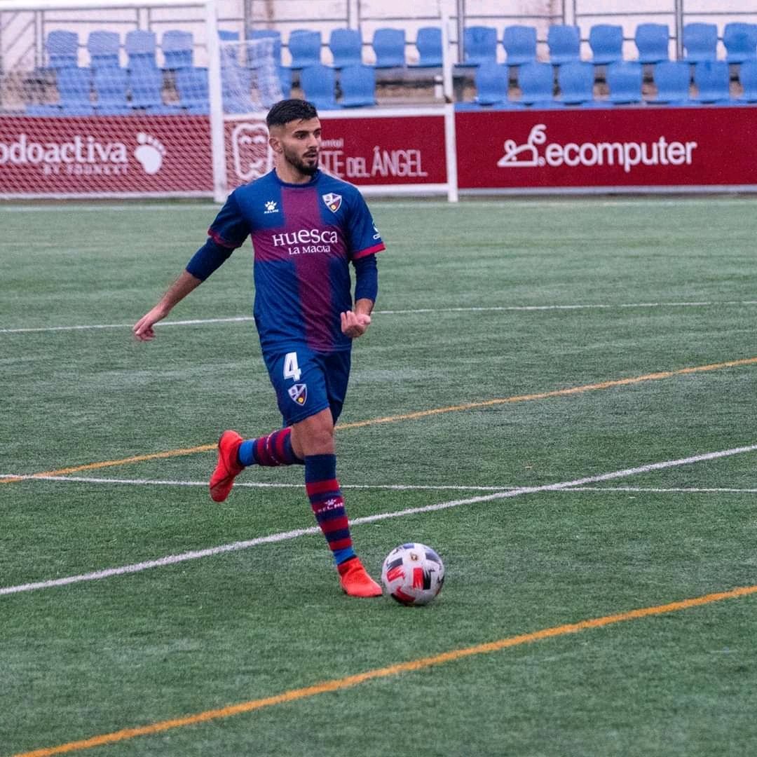 #CmSportsAgency Desde las 19.00 el filial del <a href="/sdhuesca/">SD Huesca</a> B con <a href="/galaan_4/">maиοℓo gaℓaи</a> en el once inicial se mide al <a href="/AtcoMonzon/">Atlético Monzón Alumbra</a>. #FamilyCmSports