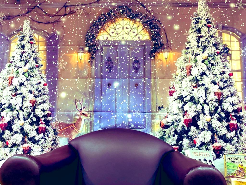 Mkainth2's tweet photo. Great to see Patients and staff on Brook ward having fun taking memorable pictures / selfies in our onward Christmas photo booth 📸 #PennStudio #Christmas2020 @AnneKeatley @ot_waller @lisaKnott20 @Zoe_Jones91 @BlackCountryNHS https://t.co/ctlSoN2vRr