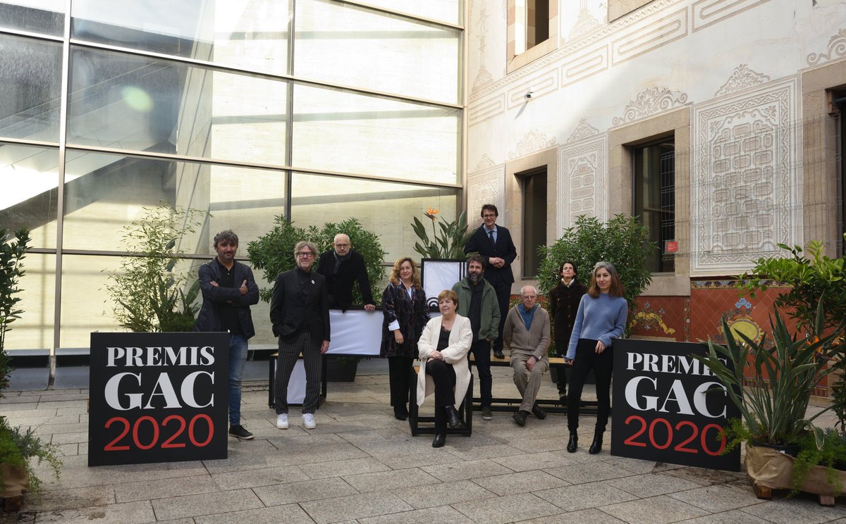 icec_cat's tweet photo. Els #PremisGAC2020 reconeixen, entre altres, el col·leccionista Josep M. Civit, l'artista Antoni Llena, la galerista Chus Roif i les galeries @RocioSantacruz_, @galeriasenda i @galeriadomenech.
Enhorabona als i les premiades!
https://t.co/vmsX4FxF1o
@ArtBarcelona_As @cultura_cat https://t.co/HdGqhOaYQi