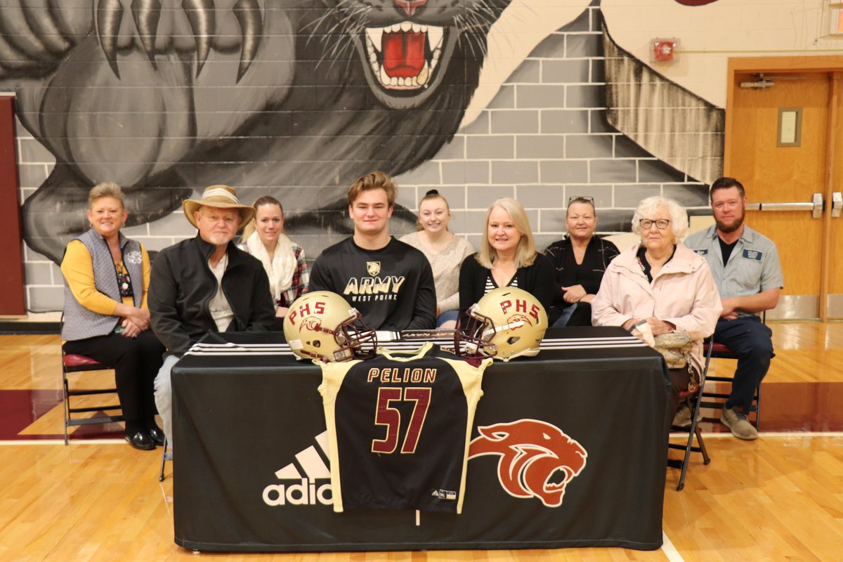 PelionFB's tweet photo. Congratulations to Will Jeffcoat who signed with the U.S. Military Academy to play football for the Black Knights! 
#GoArmyBeatNavy https://t.co/Xn0T4UAQcY