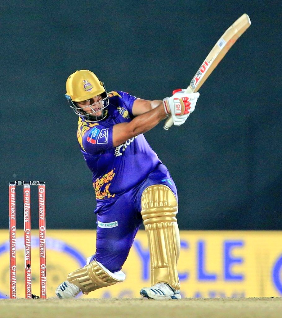 Dheeraj7874's tweet photo. Azam Khan in #LPLT20 :
20(18)
10*(3)
13(9)
25(14)
55(24)
35*(16)
0(1)
21(13)
36(17)
16 sixes from 9 innings in his 215 runs.
Azam khan is proving himself excellent wickerkeeper batsman.
His hard hitting is phenomenal First in Psl and now in Lpl He is going Hard.
#LPL2020 #GGvJS https://t.co/r9knHnGaNn