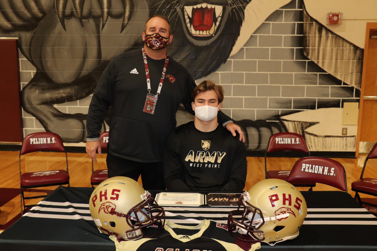 PelionFB's tweet photo. Congratulations to Will Jeffcoat who signed with the U.S. Military Academy to play football for the Black Knights! 
#GoArmyBeatNavy https://t.co/Xn0T4UAQcY