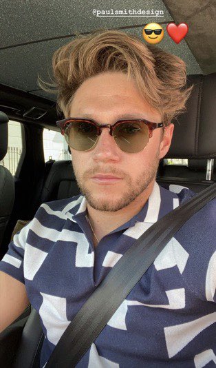 niall horans car selfies: a thread:)