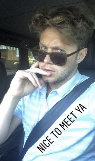 niall horans car selfies: a thread:)