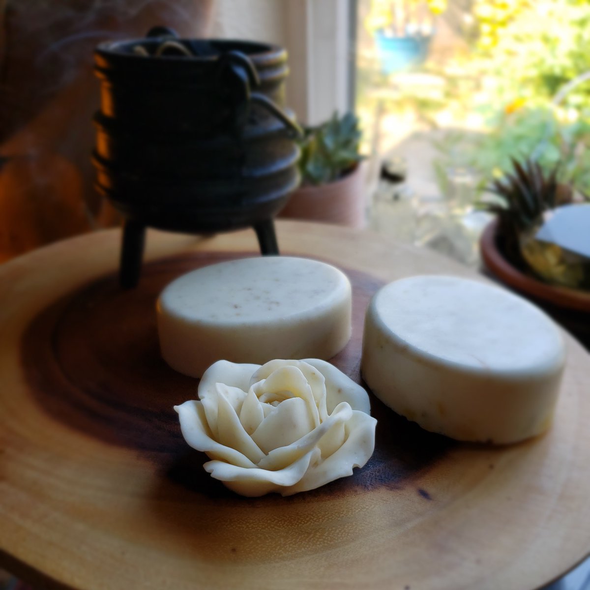 GrimoireMagi's tweet photo. Hope everyone is having a wonderful day!
We still have soaps & candles available for anyone looking for some stocking stuffers or gift sets for the holidays. Selected items on sale for 20%. Order before its too late!
#handmade #soap #candles #giftsets #bathsoaps #essentialoil https://t.co/LTi93sZ7c7