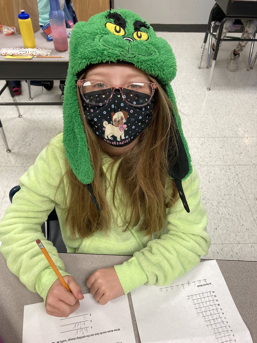 MsCrabtreesCrew's tweet photo. We are enjoying Grinch Day, my birthday, and finishing up our Christmas presents to our families! Successful day of learning and fun❤️ #isdstrong #THbentonproud https://t.co/2gnS0X1vXq