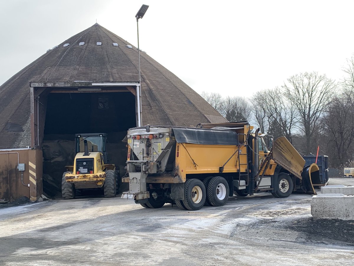 RensCoHighway's tweet photo. ...WINTER STORM WARNING REMAIN IN EFFECT FROM 7 PM THIS EVENING TO 1 PM EST THURSDAY. HIGHWAY DEPT. MAKING FINAL PREPARATIONS FOR THE PENDING STORM. https://t.co/fxJpBSaELh