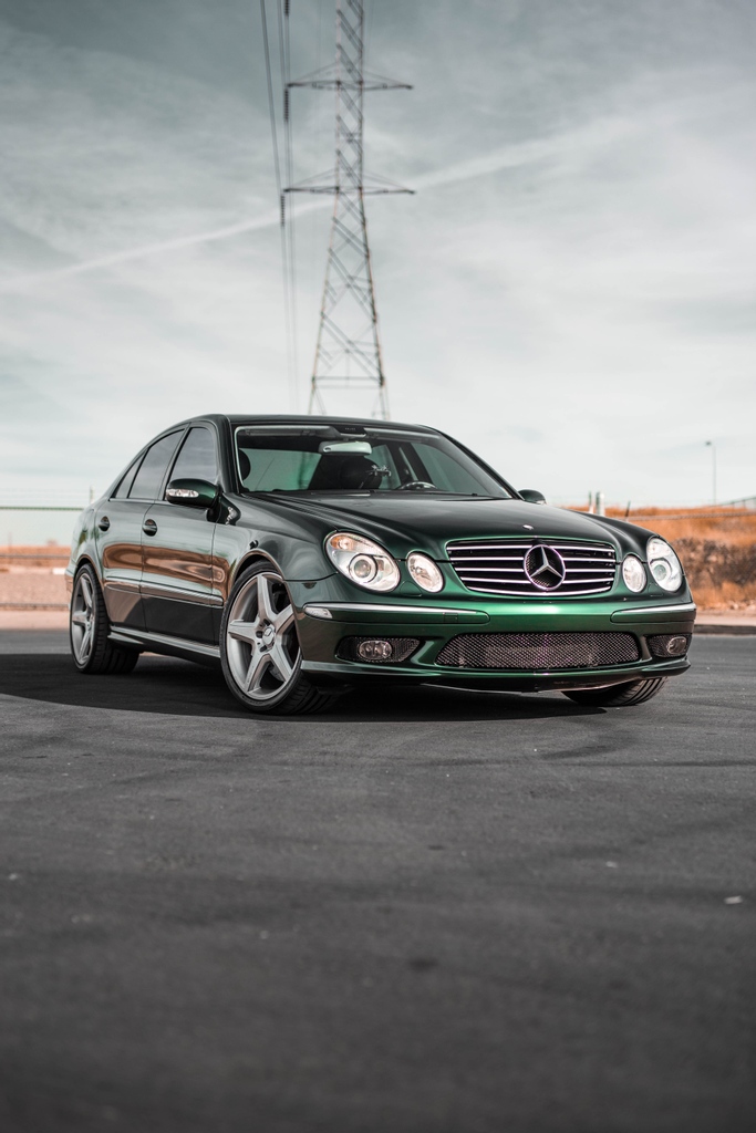 StrattonMC_AZ's tweet photo. Gift-wrapped in Inozetek SUPER Gloss Midnight Green 🎄 ⁠
⁠
#APPEARANCE #PERFORMANCE #SALES #amgworld #amggang #amgonly #affalterbach #inozetek #metallicmidnightgreen #supergloss #giftwrapped #scottsdale #phoenixaz #gilbertaz #chandleraz #scottsdaleaz #springtraining2021 https://t.co/jX5T51ymj6