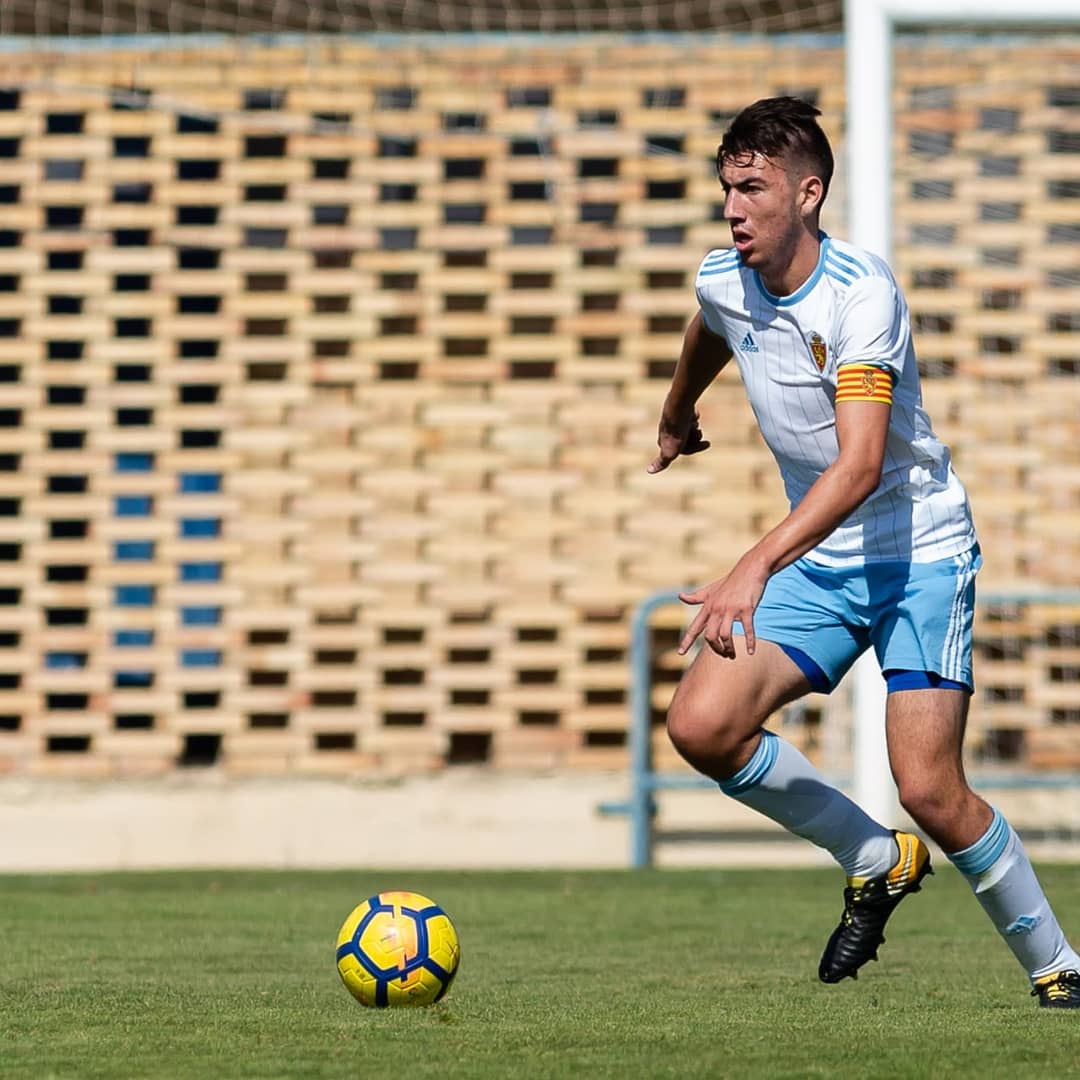 Juventud_CF's tweet photo. 🧡⚽ Enhorabuena a Javi Hernández @javii_hert ex jugador del club que hoy hace su debut oficial con el primer equipo del Real Zaragoza. Dedicación, esfuerzo, talento y constancia son las bases del éxito de Javi. Mucha suerte en los siguientes partidos!! ⚽🧡

BE ORANGE https://t.co/Mgr5WXb4It